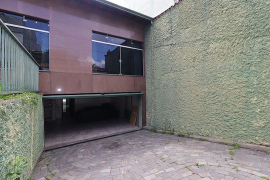 Entrada da Garagem de casa à venda com 3 quartos, 400m² em Santa Maria, Santo André
