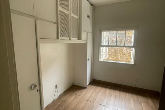Quarto de casa à venda com 3 quartos, 300m² em Jardim Nossa Senhora do Carmo, São Paulo