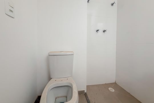 Banheiro de apartamento à venda com 1 quarto, 33m² em Ipiranga, São Paulo