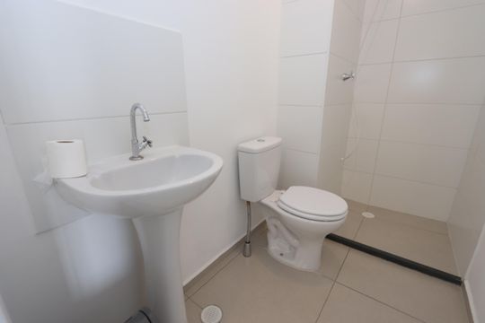 Banheiro de apartamento à venda com 2 quartos, 37m² em Vila Independencia, São Paulo