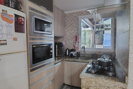 Casa de Condomínio à venda com 3 quartos, 137m² em Olaria, Canoas