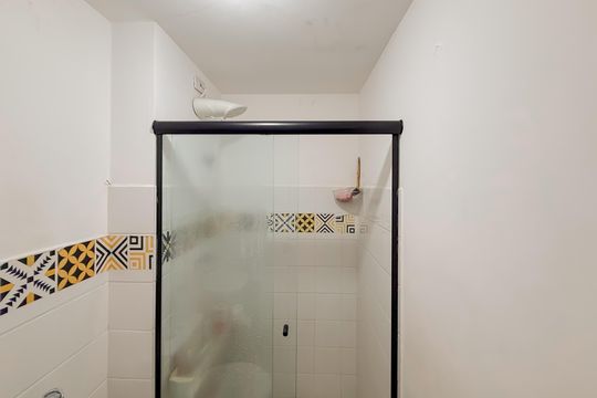 Banheiro de apartamento à venda com 1 quarto, 39m² em Cambuci, São Paulo