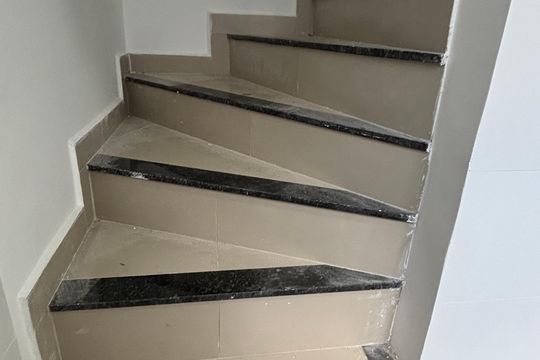 Escada de apartamento à venda com 2 quartos, 108m² em Vila Sao Pedro, Santo André