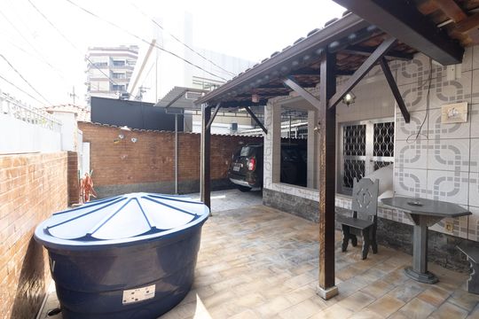 Quintal de casa para alugar com 3 quartos, 160m² em Vila Valqueire, Rio de Janeiro