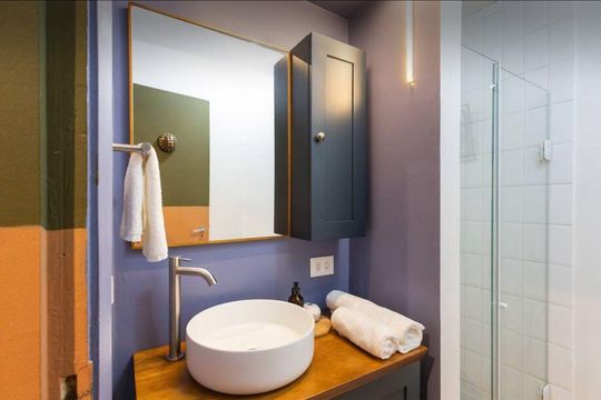 Banheiro de apartamento para alugar com 1 quarto, 51m² em Cerqueira César, São Paulo
