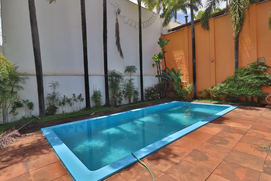 Piscina de casa para alugar com 4 quartos, 424m² em Morada da Colina, Uberlândia