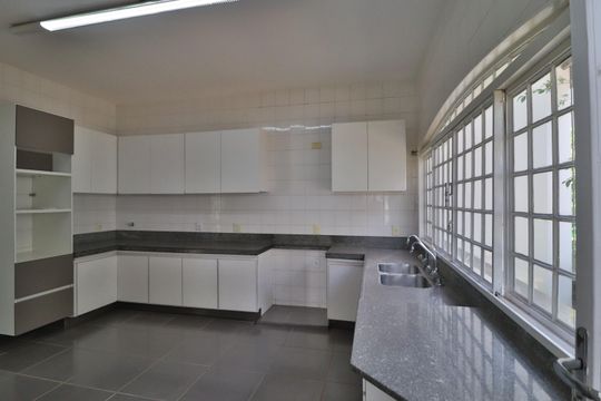 Cozinha de casa para alugar com 4 quartos, 424m² em Morada da Colina, Uberlândia