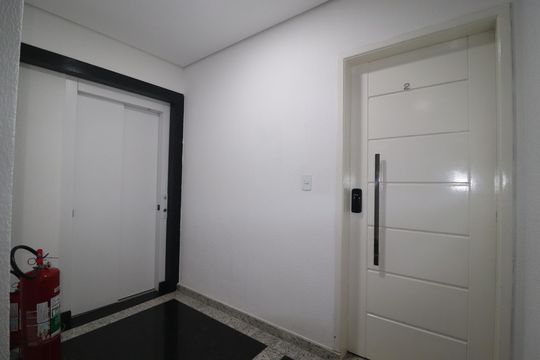 Elevador de apartamento à venda com 2 quartos, 65m² em Vila Camilópolis, Santo André