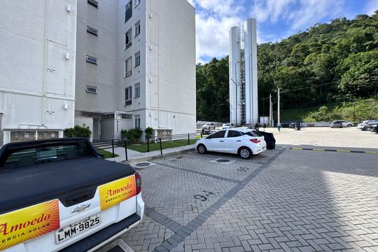 Fachada de apartamento para alugar com 2 quartos, 50m² em Vargem Grande, Rio de Janeiro