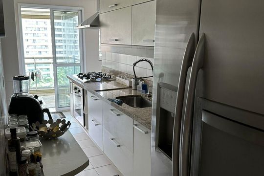 Cozinha de apartamento à venda com 4 quartos, 150m² em Barra Olímpica, Rio de Janeiro
