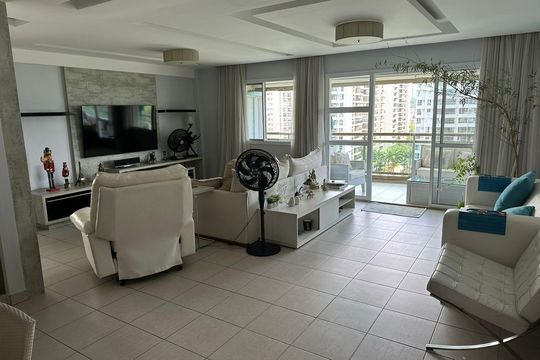 Sala de apartamento à venda com 4 quartos, 150m² em Barra Olímpica, Rio de Janeiro