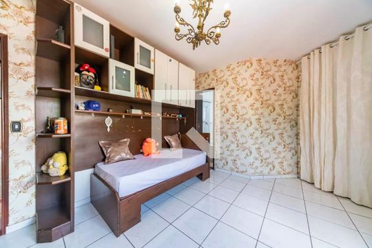 Quarto 2 de casa à venda com 3 quartos, 217m² em Vila Linda, Santo André