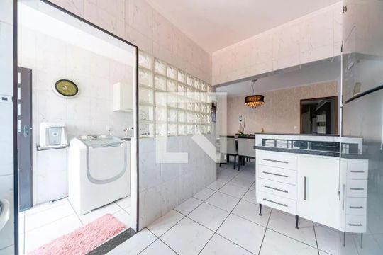 Cozinha de casa à venda com 3 quartos, 217m² em Vila Linda, Santo André