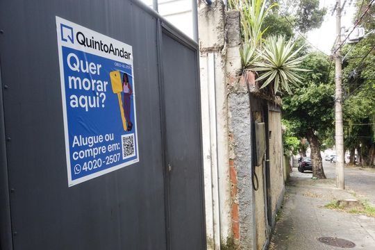 Plaquinha de apartamento à venda com 2 quartos, 64m² em Tanque, Rio de Janeiro