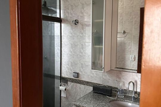 Banheiro de apartamento à venda com 3 quartos, 200m² em Buritis, Belo Horizonte