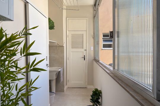 Cozinha de apartamento à venda com 3 quartos, 107m² em Copacabana, Rio de Janeiro