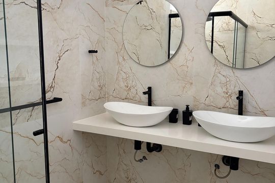 Banheiro de apartamento à venda com 3 quartos, 107m² em Copacabana, Rio de Janeiro