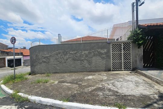 Fachada de casa à venda com 2 quartos, 110m² em Vila Guilhermina, São Paulo