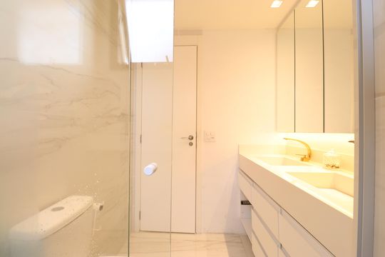 Banheiro da Suíte 3 de apartamento à venda com 4 quartos, 230m² em Alto da Lapa, São Paulo