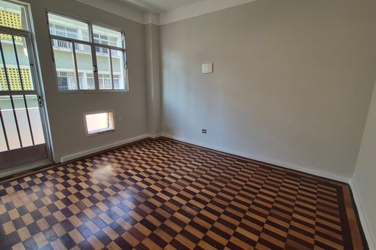 Apartamento à venda com 3 quartos, 130m² em Urca, Rio de Janeiro