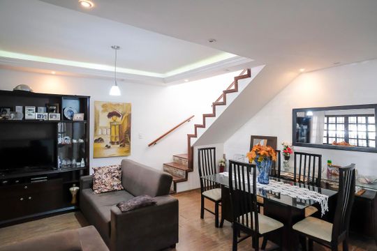 Casa à venda com 4 quartos, 295m² em Vila Palmares, São Caetano do Sul