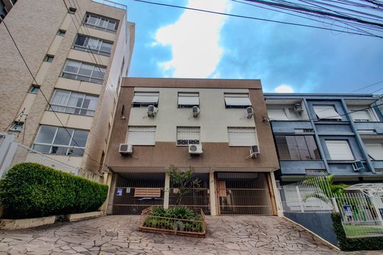 Fachada de apartamento para alugar com 1 quarto, 45m² em Petrópolis, Porto Alegre