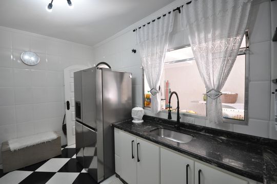 Cozinha de casa à venda com 4 quartos, 234m² em Vila Constança, São Paulo