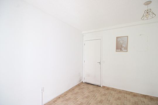 Sala de apartamento para alugar com 1 quarto, 48m² em Taquara, Rio de Janeiro