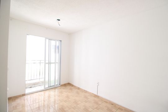 Sala de apartamento para alugar com 1 quarto, 48m² em Taquara, Rio de Janeiro