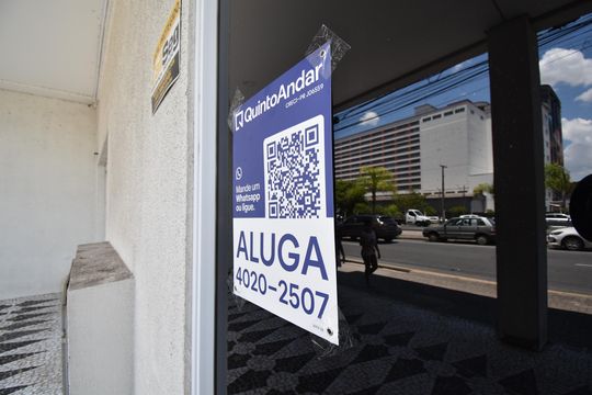 Plaquinha de apartamento à venda com 1 quarto, 27m² em Cristo Rei, Curitiba
