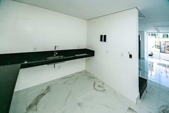 Casa à venda com 3 quartos, 110m² em Santa Monica, Belo Horizonte