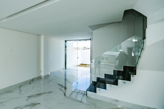 Casa à venda com 3 quartos, 110m² em Santa Monica, Belo Horizonte