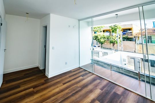 Casa à venda com 3 quartos, 110m² em Santa Monica, Belo Horizonte