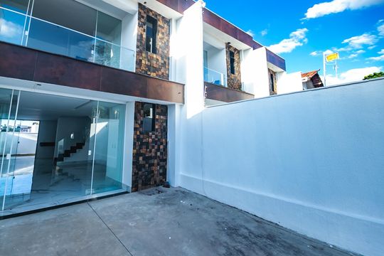 Casa à venda com 3 quartos, 110m² em Santa Monica, Belo Horizonte