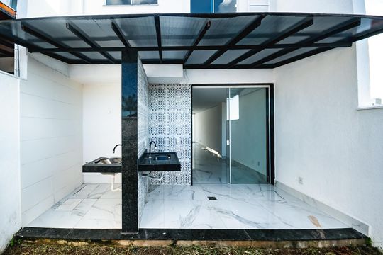Casa à venda com 3 quartos, 110m² em Santa Monica, Belo Horizonte