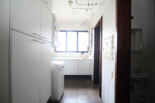 Apartamento à venda com 3 quartos, 240m² em Vila Morumbi, São Paulo