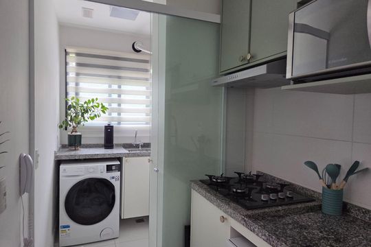 Cozinha de apartamento à venda com 2 quartos, 46m² em Campininha, São Paulo