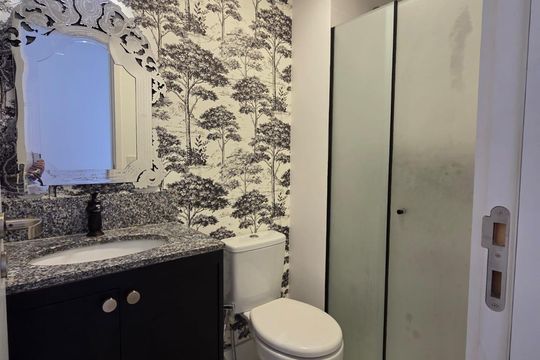 Banheiro de apartamento à venda com 2 quartos, 46m² em Campininha, São Paulo