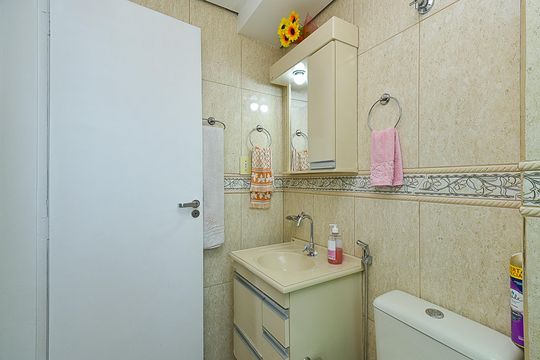 Banheiro de apartamento à venda com 2 quartos, 54m² em Santa Ines, Belo Horizonte