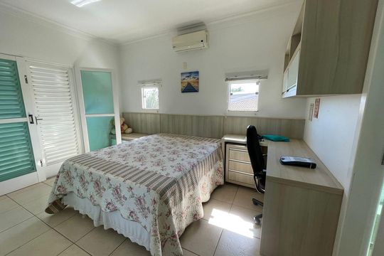 Casa para alugar com 4 quartos, 330m² em Jardim Karaíba, Uberlândia