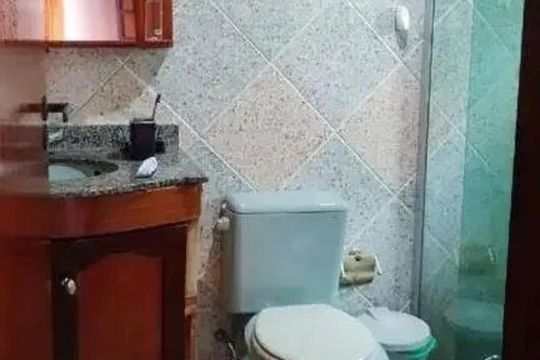 Banheiro de casa à venda com 3 quartos, 133m² em Vila Antonieta, São Paulo