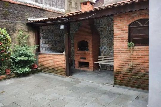 Área externa de casa à venda com 3 quartos, 133m² em Vila Antonieta, São Paulo