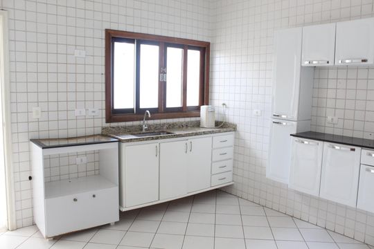 Cozinha de casa de condomínio para alugar com 2 quartos, 125m² em Parque Rincao, Cotia
