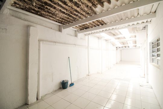 Garagem/Quintal de casa à venda com 3 quartos, 120m² em Vila Regente Feijó, São Paulo