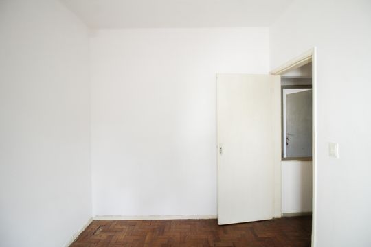 Quarto 2 de casa à venda com 3 quartos, 120m² em Vila Regente Feijó, São Paulo
