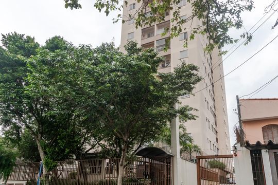 Fachada de apartamento para alugar com 2 quartos, 50m² em Parque Maria Helena, São Paulo