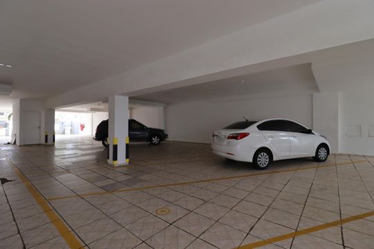 Garagem de apartamento à venda com 2 quartos, 100m² em Vila Valparaíso, Santo André