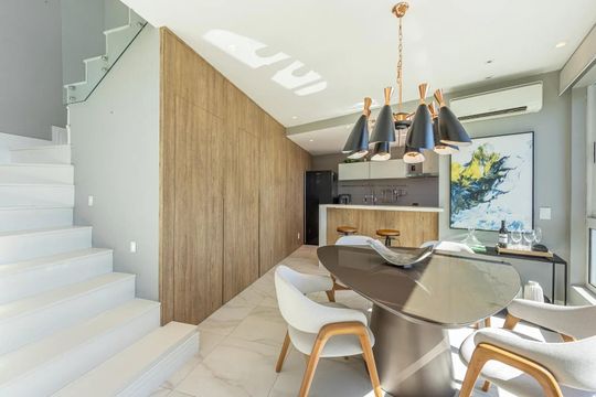 Sala de apartamento para alugar com 1 quarto, 94m² em Auxiliadora, Porto Alegre