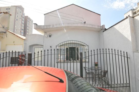 Fachada de casa à venda com 3 quartos, 110m² em Vila Guilherme, São Paulo