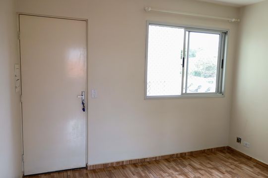 sala de apartamento para alugar com 2 quartos, 49m² em Ayrosa, Osasco